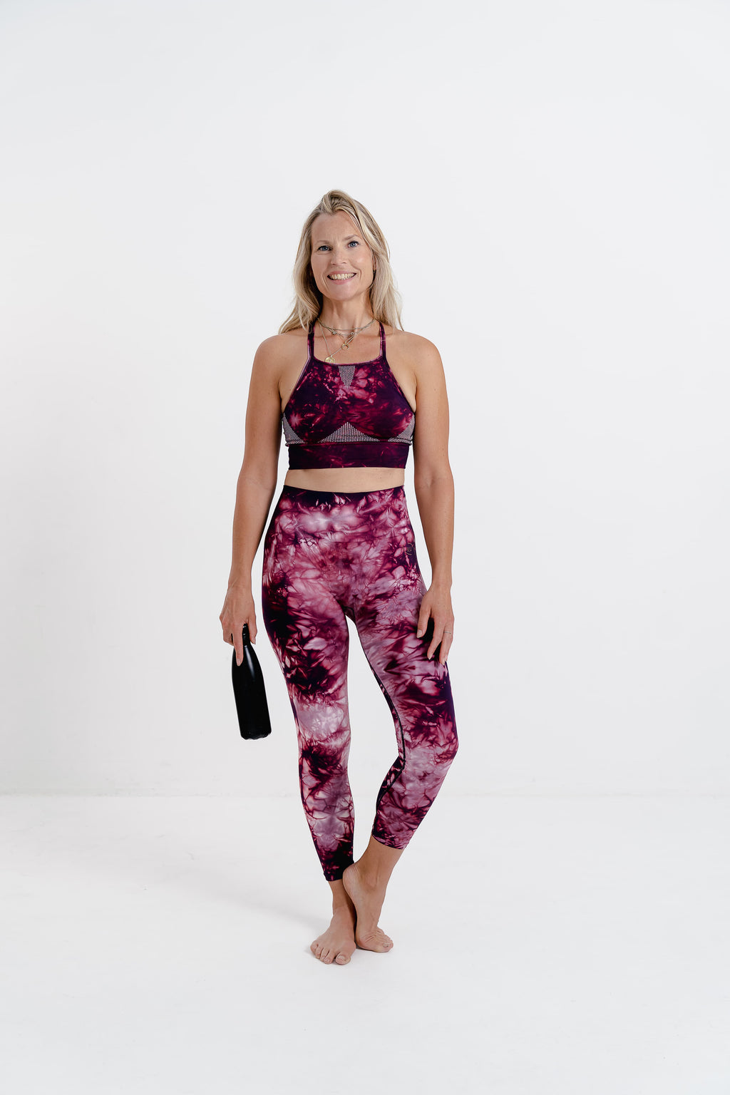 Vitality Set tie dye seamless leggings and crop top in dusty pink and violet — front view
