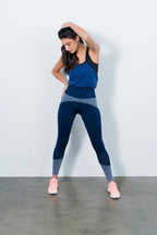 Dream Spin Leggings model active